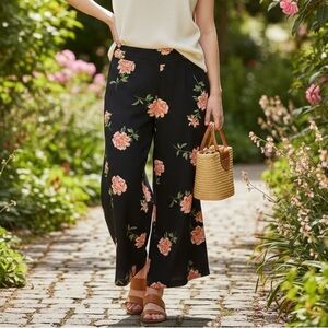 Lydelle Black Floral Wide Leg Cropped Pants Small | Boho Chic Garden Party Style